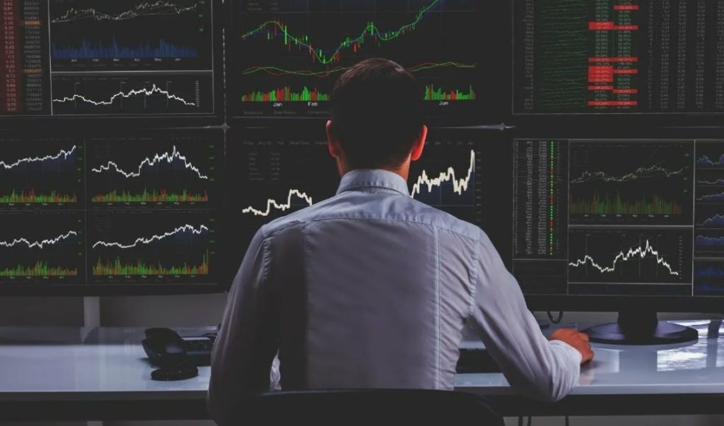 С кем работать на Форексе