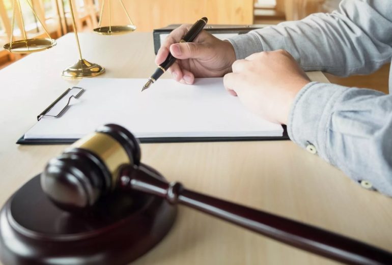 Рецензия на судебную экспертизу: когда без нее дело рассыпается